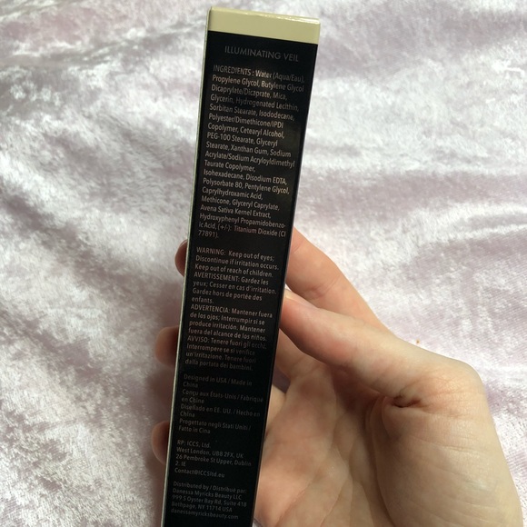 Danessa Myricks Beauty Illuminating Veil Liquid Highlighter for face and body - Picture 4 of 8